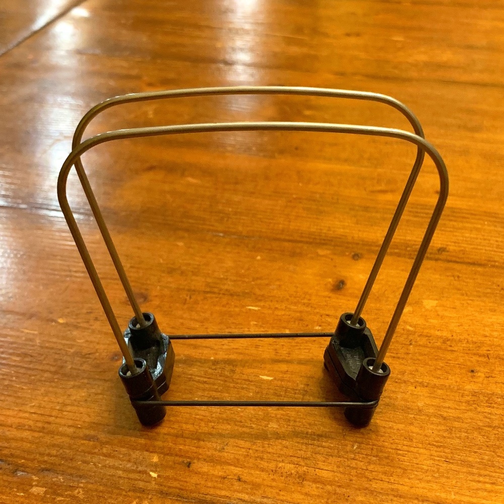 VTG The Original Bow-Right for Small Violin (1/16-1/8)